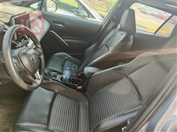 تۆیۆتا کۆرۆلا کرۆس